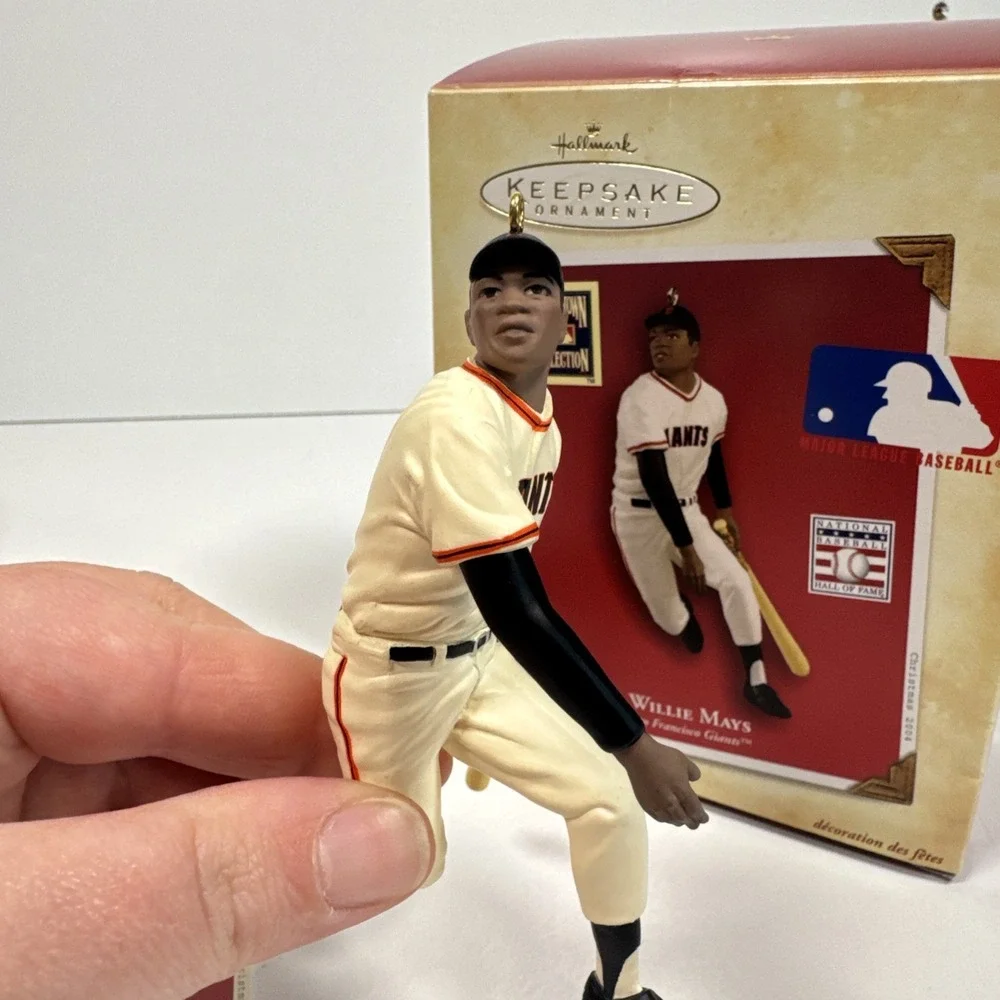 Hallmark Keepsake Ornament 2004 MLB San Francisco Giants Willie Mays